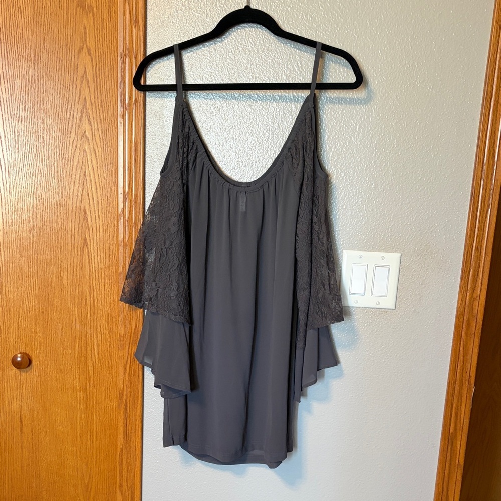Women's Charcoal Gray Cold-Shoulder Lace Trim Tank Top